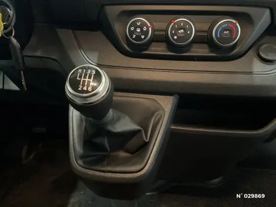 RENAULT TRAFIC FG III - voiture d'occasion - Photo 31