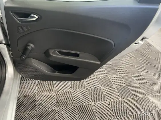 RENAULT CLIO V - voiture d'occasion - Photo 38