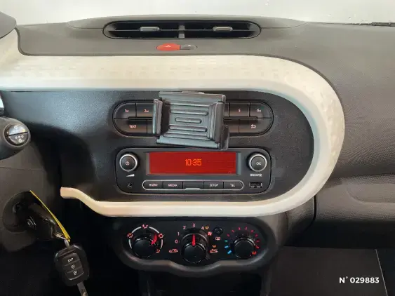 RENAULT TWINGO III - voiture d'occasion - Photo 33
