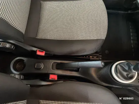 RENAULT TWINGO III - voiture d'occasion - Photo 35