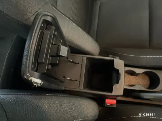 RENAULT CAPTUR II - voiture d'occasion - Photo 36