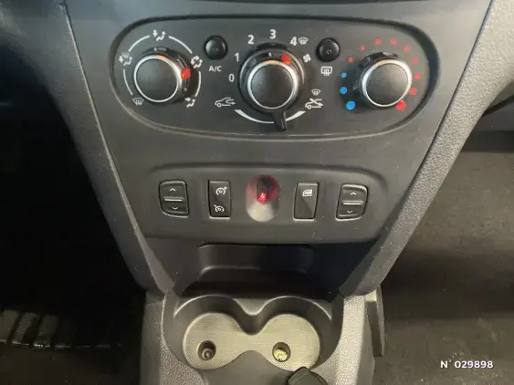 DACIA SANDERO II - voiture d'occasion - Photo 35