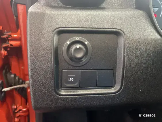 DACIA DUSTER II - voiture d'occasion - Photo 15