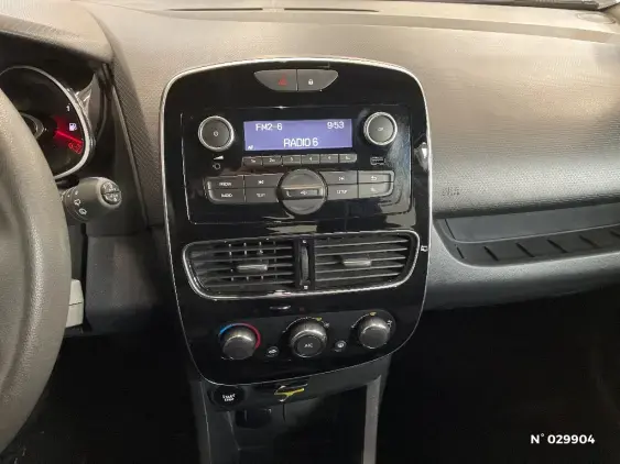 RENAULT CLIO IV - voiture d'occasion - Photo 13