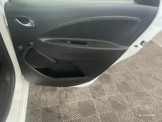 RENAULT ZOE - voiture d'occasion - Photo 38