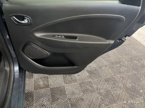 RENAULT ZOE - voiture d'occasion - Photo 38
