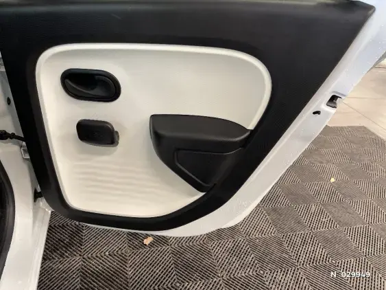 RENAULT TWINGO III - voiture d'occasion - Photo 38