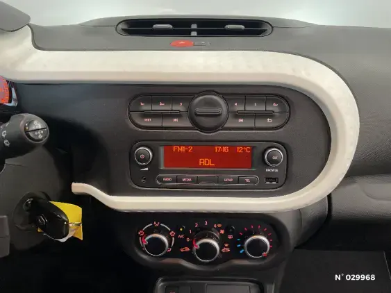 RENAULT TWINGO III - voiture d'occasion - Photo 30