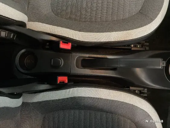 RENAULT TWINGO III - voiture d'occasion - Photo 32