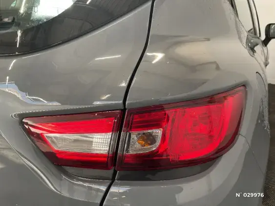 RENAULT CLIO IV - voiture d'occasion - Photo 14