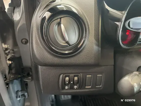 RENAULT CLIO IV - voiture d'occasion - Photo 15