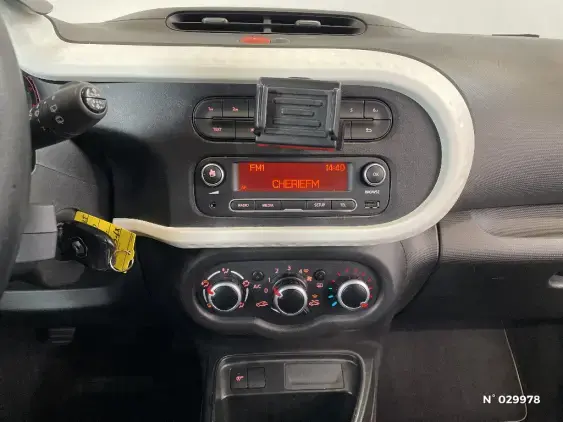 RENAULT TWINGO III - voiture d'occasion - Photo 33