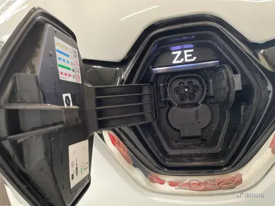 RENAULT ZOE - voiture d'occasion - Photo 42