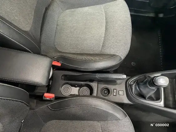 RENAULT CAPTUR - voiture d'occasion - Photo 35