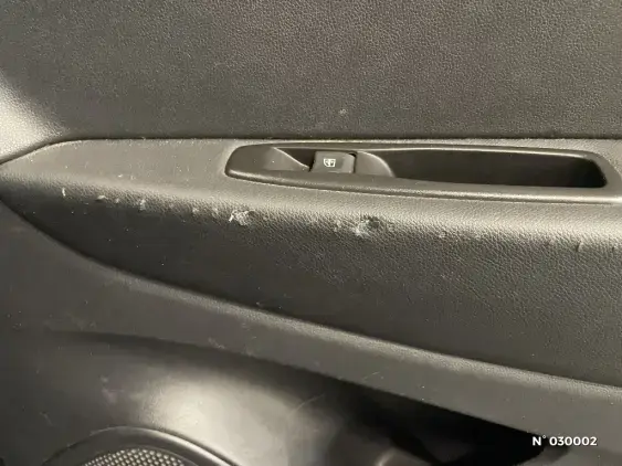 RENAULT CAPTUR - voiture d'occasion - Photo 28