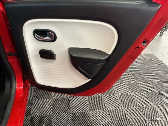 RENAULT TWINGO III - voiture d'occasion - Photo 39