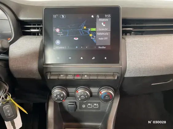 RENAULT CLIO V - voiture d'occasion - Photo 32