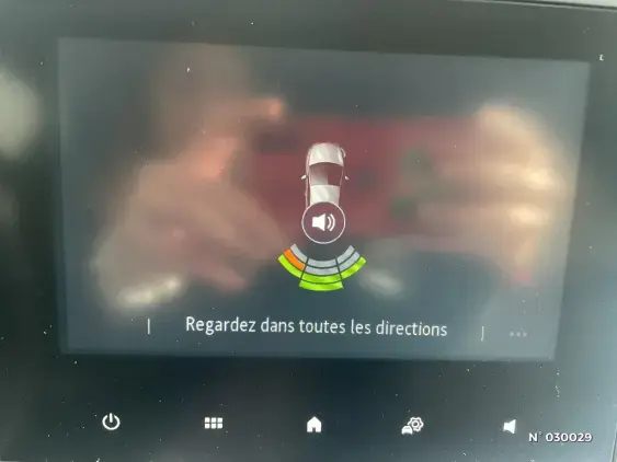 RENAULT CLIO V - voiture d'occasion - Photo 14