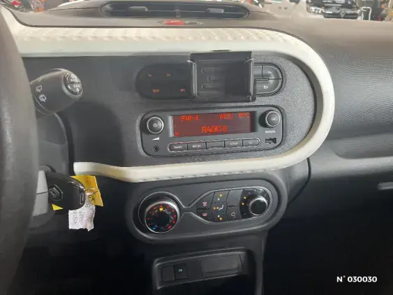 RENAULT TWINGO ELECTRIQUE III - voiture d'occasion - Photo 13