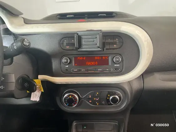 RENAULT TWINGO ELECTRIQUE III - voiture d'occasion - Photo 30