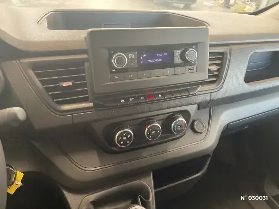 RENAULT TRAFIC FG III - voiture d'occasion - Photo 13