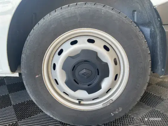 RENAULT TRAFIC FG III - voiture d'occasion - Photo 41