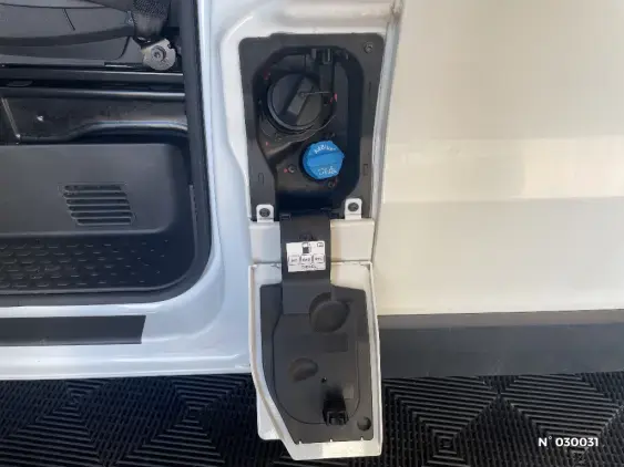 RENAULT TRAFIC FG III - voiture d'occasion - Photo 42