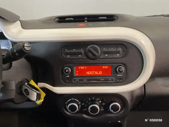 RENAULT TWINGO III - voiture d'occasion - Photo 33