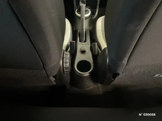 RENAULT TWINGO III - voiture d'occasion - Photo 38