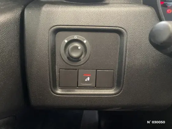 DACIA DUSTER II - voiture d'occasion - Photo 15