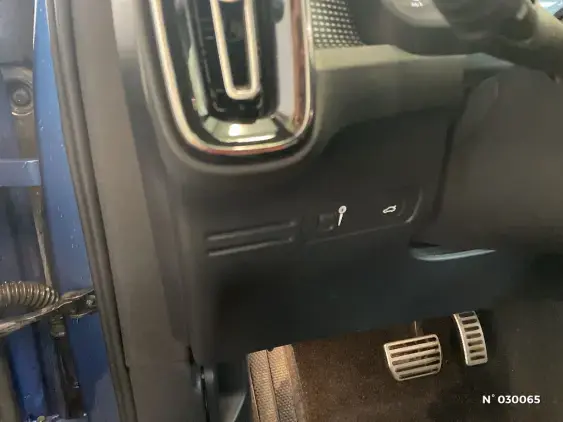 VOLVO XC40 - voiture d'occasion - Photo 15