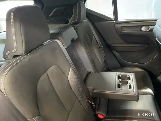 VOLVO XC40 - voiture d'occasion - Photo 42