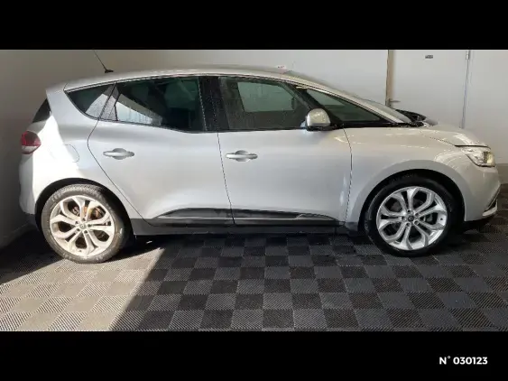 RENAULT SCENIC IV - voiture d'occasion - Photo 5