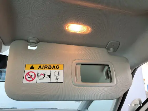 RENAULT SCENIC IV - voiture d'occasion - Photo 31