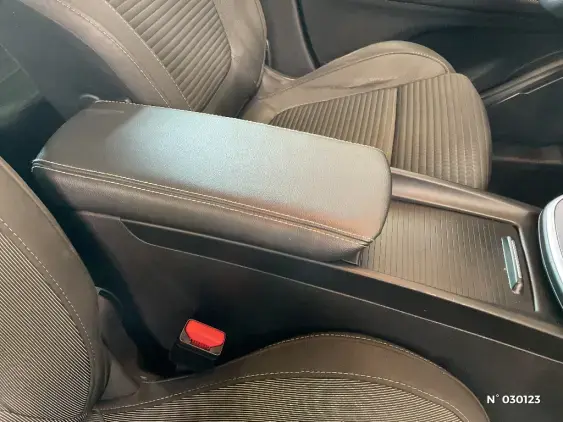 RENAULT SCENIC IV - voiture d'occasion - Photo 35
