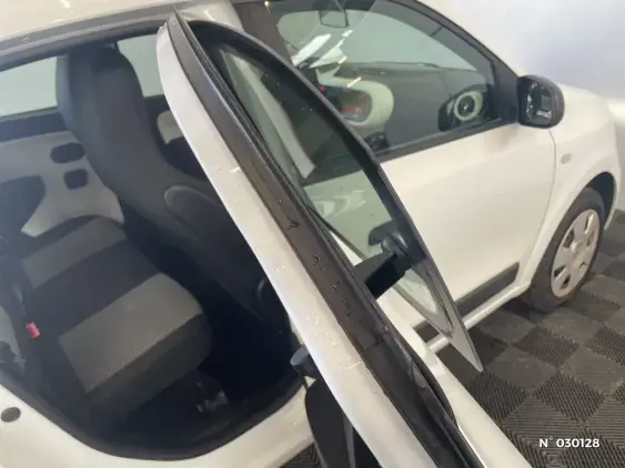 RENAULT TWINGO III - voiture d'occasion - Photo 38