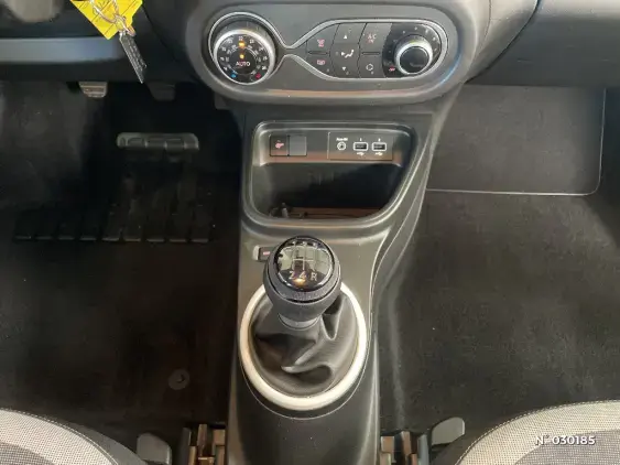 RENAULT TWINGO III - voiture d'occasion - Photo 32