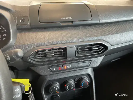 DACIA SANDERO III - voiture d'occasion - Photo 13