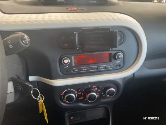 RENAULT TWINGO III - voiture d'occasion - Photo 13