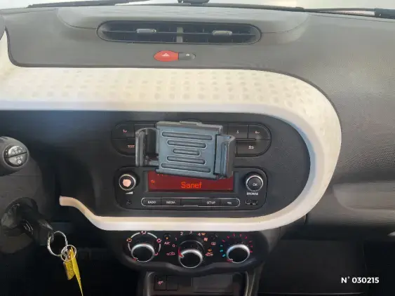 RENAULT TWINGO III - voiture d'occasion - Photo 31