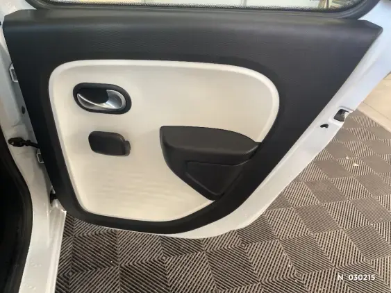 RENAULT TWINGO III - voiture d'occasion - Photo 36