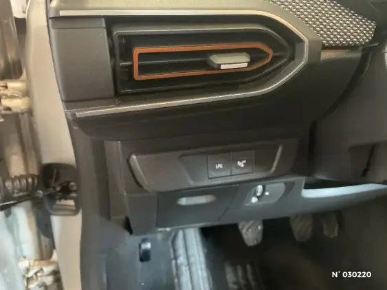 DACIA SANDERO III - voiture d'occasion - Photo 15