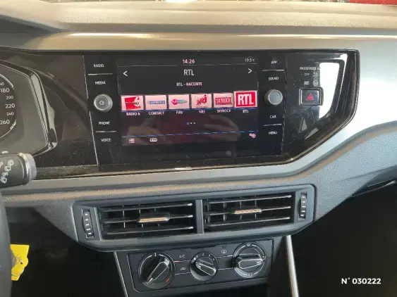 VOLKSWAGEN POLO VI - voiture d'occasion - Photo 13
