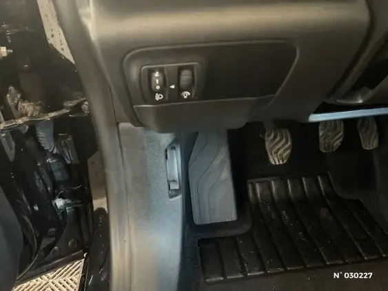 RENAULT MEGANE ESTATE IV - voiture d'occasion - Photo 15