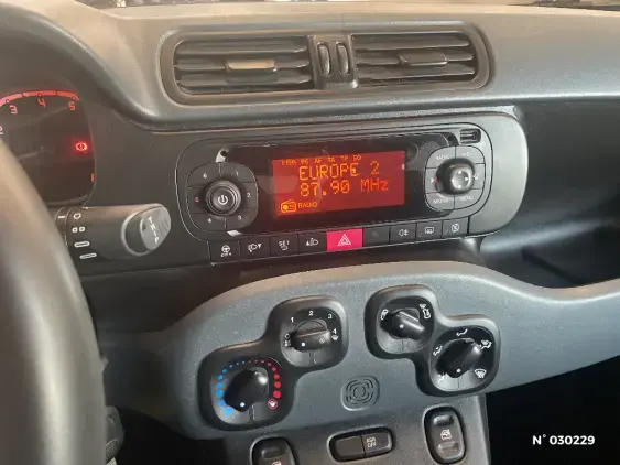 FIAT PANDA III - voiture d'occasion - Photo 12