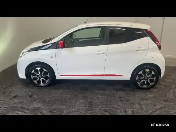 TOYOTA AYGO II - voiture d'occasion - Photo 2
