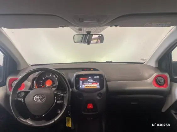 TOYOTA AYGO II - voiture d'occasion - Photo 9