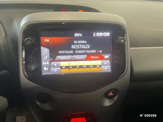 TOYOTA AYGO II - voiture d'occasion - Photo 13