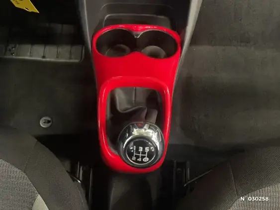 TOYOTA AYGO II - voiture d'occasion - Photo 34