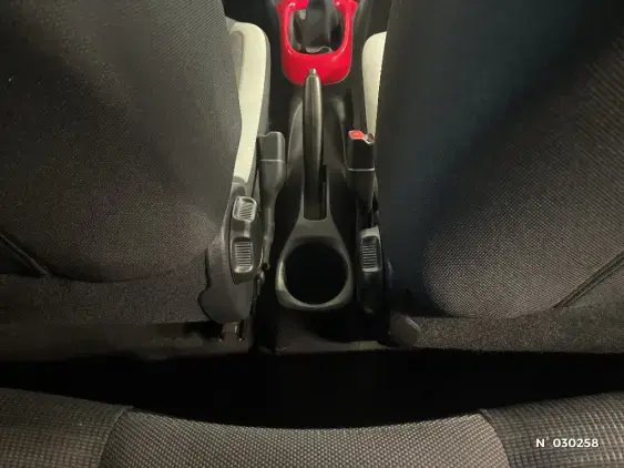 TOYOTA AYGO II - voiture d'occasion - Photo 37